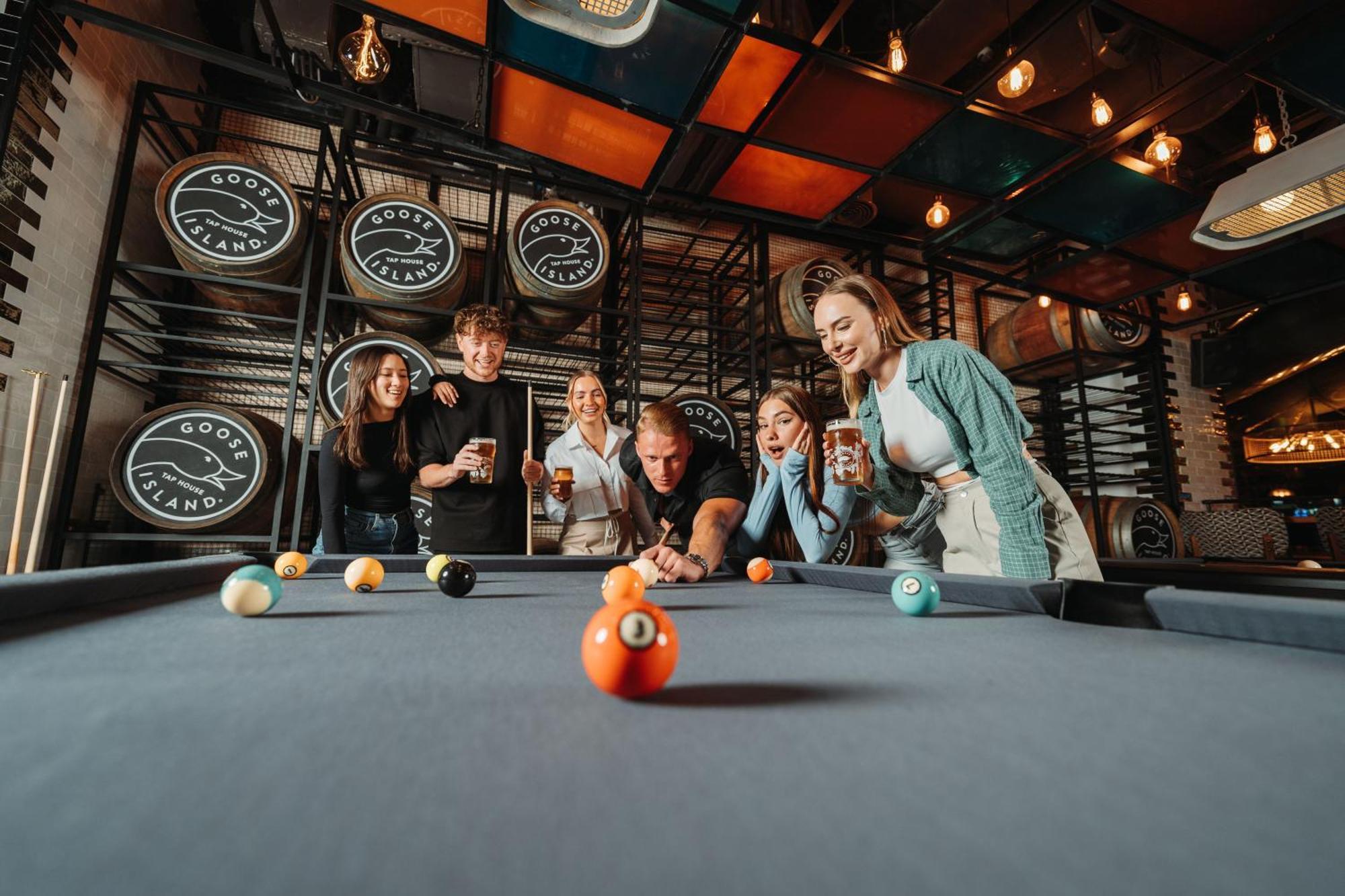 Five Luxe Hotel Dubai Buitenkant foto Pool players